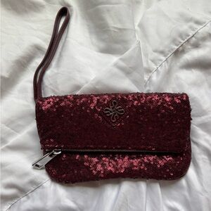 Simply Vera Wang red burgundy sequin clutch wristlet purse bag with zip closure